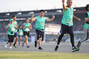 BIB: 51724, 51944
                            <button type="button" onclick="openModal(10573568)" class="btn btn-primary btn-sm float-right btn-popup" data-toggle="modal" data-target=".modal-high-quality">
                        <i class="fas fa-shopping-cart"></i> Add to Cart
                    </button>
                                            <button type="button" onclick="isThisMe(10573568, true)" class="btn btn-success btn-sm float-right btn-popup btn-isme hidden" data-toggle="tooltip" data-placement="bottom" title="นี่คือรูปของคุณใช่ไหม คลิกที่นี่เพื่อเอาเข้าอัลบั้ม">
                        <i class="fas fa-plus"></i> Add to album
                    </button>
                    <button type="button" onclick="isThisMe(10573568, false)" class="btn btn-warning btn-sm float-right btn-popup btn-isnotme hidden">
                        <i class="fas fa-ban"></i> Remove from album
                    </button>