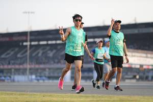 BIB: 5190, 51609
                            <button type="button" onclick="openModal(10573076)" class="btn btn-primary btn-sm float-right btn-popup" data-toggle="modal" data-target=".modal-high-quality">
                        <i class="fas fa-shopping-cart"></i> Add to Cart
                    </button>
                                            <button type="button" onclick="isThisMe(10573076, true)" class="btn btn-success btn-sm float-right btn-popup btn-isme hidden" data-toggle="tooltip" data-placement="bottom" title="นี่คือรูปของคุณใช่ไหม คลิกที่นี่เพื่อเอาเข้าอัลบั้ม">
                        <i class="fas fa-plus"></i> Add to album
                    </button>
                    <button type="button" onclick="isThisMe(10573076, false)" class="btn btn-warning btn-sm float-right btn-popup btn-isnotme hidden">
                        <i class="fas fa-ban"></i> Remove from album
                    </button>