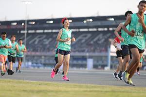 BIB: 5190
                            <button type="button" onclick="openModal(10573675)" class="btn btn-primary btn-sm float-right btn-popup" data-toggle="modal" data-target=".modal-high-quality">
                        <i class="fas fa-shopping-cart"></i> Add to Cart
                    </button>
                                            <button type="button" onclick="isThisMe(10573675, true)" class="btn btn-success btn-sm float-right btn-popup btn-isme hidden" data-toggle="tooltip" data-placement="bottom" title="นี่คือรูปของคุณใช่ไหม คลิกที่นี่เพื่อเอาเข้าอัลบั้ม">
                        <i class="fas fa-plus"></i> Add to album
                    </button>
                    <button type="button" onclick="isThisMe(10573675, false)" class="btn btn-warning btn-sm float-right btn-popup btn-isnotme hidden">
                        <i class="fas fa-ban"></i> Remove from album
                    </button>