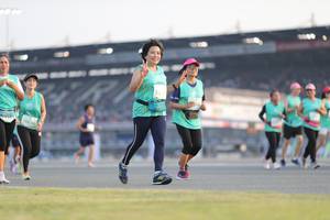 BIB: 50610
                            <button type="button" onclick="openModal(10573816)" class="btn btn-primary btn-sm float-right btn-popup" data-toggle="modal" data-target=".modal-high-quality">
                        <i class="fas fa-shopping-cart"></i> Add to Cart
                    </button>
                                            <button type="button" onclick="isThisMe(10573816, true)" class="btn btn-success btn-sm float-right btn-popup btn-isme hidden" data-toggle="tooltip" data-placement="bottom" title="นี่คือรูปของคุณใช่ไหม คลิกที่นี่เพื่อเอาเข้าอัลบั้ม">
                        <i class="fas fa-plus"></i> Add to album
                    </button>
                    <button type="button" onclick="isThisMe(10573816, false)" class="btn btn-warning btn-sm float-right btn-popup btn-isnotme hidden">
                        <i class="fas fa-ban"></i> Remove from album
                    </button>