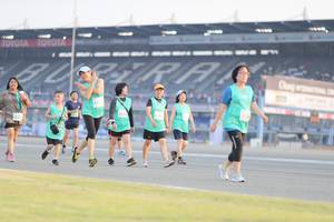 BIB: 512
                            <button type="button" onclick="openModal(10574717)" class="btn btn-primary btn-sm float-right btn-popup" data-toggle="modal" data-target=".modal-high-quality">
                        <i class="fas fa-shopping-cart"></i> Add to Cart
                    </button>
                                            <button type="button" onclick="isThisMe(10574717, true)" class="btn btn-success btn-sm float-right btn-popup btn-isme hidden" data-toggle="tooltip" data-placement="bottom" title="นี่คือรูปของคุณใช่ไหม คลิกที่นี่เพื่อเอาเข้าอัลบั้ม">
                        <i class="fas fa-plus"></i> Add to album
                    </button>
                    <button type="button" onclick="isThisMe(10574717, false)" class="btn btn-warning btn-sm float-right btn-popup btn-isnotme hidden">
                        <i class="fas fa-ban"></i> Remove from album
                    </button>