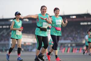 BIB: 5286, 53092, 51320, 
                            <button type="button" onclick="openModal(10573880)" class="btn btn-primary btn-sm float-right btn-popup" data-toggle="modal" data-target=".modal-high-quality">
                        <i class="fas fa-shopping-cart"></i> Add to Cart
                    </button>
                                            <button type="button" onclick="isThisMe(10573880, true)" class="btn btn-success btn-sm float-right btn-popup btn-isme hidden" data-toggle="tooltip" data-placement="bottom" title="นี่คือรูปของคุณใช่ไหม คลิกที่นี่เพื่อเอาเข้าอัลบั้ม">
                        <i class="fas fa-plus"></i> Add to album
                    </button>
                    <button type="button" onclick="isThisMe(10573880, false)" class="btn btn-warning btn-sm float-right btn-popup btn-isnotme hidden">
                        <i class="fas fa-ban"></i> Remove from album
                    </button>