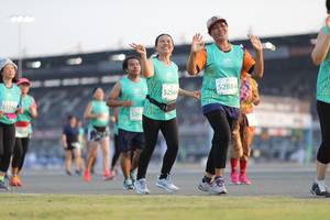 BIB: 52884, 52564, 1296
                            <button type="button" onclick="openModal(10574326)" class="btn btn-primary btn-sm float-right btn-popup" data-toggle="modal" data-target=".modal-high-quality">
                        <i class="fas fa-shopping-cart"></i> Add to Cart
                    </button>
                                            <button type="button" onclick="isThisMe(10574326, true)" class="btn btn-success btn-sm float-right btn-popup btn-isme hidden" data-toggle="tooltip" data-placement="bottom" title="นี่คือรูปของคุณใช่ไหม คลิกที่นี่เพื่อเอาเข้าอัลบั้ม">
                        <i class="fas fa-plus"></i> Add to album
                    </button>
                    <button type="button" onclick="isThisMe(10574326, false)" class="btn btn-warning btn-sm float-right btn-popup btn-isnotme hidden">
                        <i class="fas fa-ban"></i> Remove from album
                    </button>