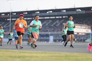 BIB: 1269
                            <button type="button" onclick="openModal(10573679)" class="btn btn-primary btn-sm float-right btn-popup" data-toggle="modal" data-target=".modal-high-quality">
                        <i class="fas fa-shopping-cart"></i> Add to Cart
                    </button>
                                            <button type="button" onclick="isThisMe(10573679, true)" class="btn btn-success btn-sm float-right btn-popup btn-isme hidden" data-toggle="tooltip" data-placement="bottom" title="นี่คือรูปของคุณใช่ไหม คลิกที่นี่เพื่อเอาเข้าอัลบั้ม">
                        <i class="fas fa-plus"></i> Add to album
                    </button>
                    <button type="button" onclick="isThisMe(10573679, false)" class="btn btn-warning btn-sm float-right btn-popup btn-isnotme hidden">
                        <i class="fas fa-ban"></i> Remove from album
                    </button>