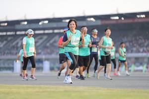 BIB: 51027
                            <button type="button" onclick="openModal(10574203)" class="btn btn-primary btn-sm float-right btn-popup" data-toggle="modal" data-target=".modal-high-quality">
                        <i class="fas fa-shopping-cart"></i> Add to Cart
                    </button>
                                            <button type="button" onclick="isThisMe(10574203, true)" class="btn btn-success btn-sm float-right btn-popup btn-isme hidden" data-toggle="tooltip" data-placement="bottom" title="นี่คือรูปของคุณใช่ไหม คลิกที่นี่เพื่อเอาเข้าอัลบั้ม">
                        <i class="fas fa-plus"></i> Add to album
                    </button>
                    <button type="button" onclick="isThisMe(10574203, false)" class="btn btn-warning btn-sm float-right btn-popup btn-isnotme hidden">
                        <i class="fas fa-ban"></i> Remove from album
                    </button>