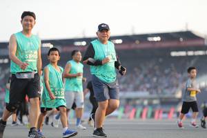 BIB: 51995, 515
                            <button type="button" onclick="openModal(10574271)" class="btn btn-primary btn-sm float-right btn-popup" data-toggle="modal" data-target=".modal-high-quality">
                        <i class="fas fa-shopping-cart"></i> Add to Cart
                    </button>
                                            <button type="button" onclick="isThisMe(10574271, true)" class="btn btn-success btn-sm float-right btn-popup btn-isme hidden" data-toggle="tooltip" data-placement="bottom" title="นี่คือรูปของคุณใช่ไหม คลิกที่นี่เพื่อเอาเข้าอัลบั้ม">
                        <i class="fas fa-plus"></i> Add to album
                    </button>
                    <button type="button" onclick="isThisMe(10574271, false)" class="btn btn-warning btn-sm float-right btn-popup btn-isnotme hidden">
                        <i class="fas fa-ban"></i> Remove from album
                    </button>