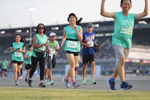 BIB: 50354, 52685, 298, 52897
                            <button type="button" onclick="openModal(10573935)" class="btn btn-primary btn-sm float-right btn-popup" data-toggle="modal" data-target=".modal-high-quality">
                        <i class="fas fa-shopping-cart"></i> Add to Cart
                    </button>
                                            <button type="button" onclick="isThisMe(10573935, true)" class="btn btn-success btn-sm float-right btn-popup btn-isme hidden" data-toggle="tooltip" data-placement="bottom" title="นี่คือรูปของคุณใช่ไหม คลิกที่นี่เพื่อเอาเข้าอัลบั้ม">
                        <i class="fas fa-plus"></i> Add to album
                    </button>
                    <button type="button" onclick="isThisMe(10573935, false)" class="btn btn-warning btn-sm float-right btn-popup btn-isnotme hidden">
                        <i class="fas fa-ban"></i> Remove from album
                    </button>