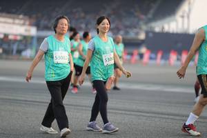 BIB: 53002, 5300
                            <button type="button" onclick="openModal(10575389)" class="btn btn-primary btn-sm float-right btn-popup" data-toggle="modal" data-target=".modal-high-quality">
                        <i class="fas fa-shopping-cart"></i> Add to Cart
                    </button>
                                            <button type="button" onclick="isThisMe(10575389, true)" class="btn btn-success btn-sm float-right btn-popup btn-isme hidden" data-toggle="tooltip" data-placement="bottom" title="นี่คือรูปของคุณใช่ไหม คลิกที่นี่เพื่อเอาเข้าอัลบั้ม">
                        <i class="fas fa-plus"></i> Add to album
                    </button>
                    <button type="button" onclick="isThisMe(10575389, false)" class="btn btn-warning btn-sm float-right btn-popup btn-isnotme hidden">
                        <i class="fas fa-ban"></i> Remove from album
                    </button>