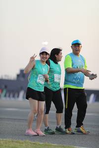 BIB: 124, 5054
                            <button type="button" onclick="openModal(10574805)" class="btn btn-primary btn-sm float-right btn-popup" data-toggle="modal" data-target=".modal-high-quality">
                        <i class="fas fa-shopping-cart"></i> Add to Cart
                    </button>
                                            <button type="button" onclick="isThisMe(10574805, true)" class="btn btn-success btn-sm float-right btn-popup btn-isme hidden" data-toggle="tooltip" data-placement="bottom" title="นี่คือรูปของคุณใช่ไหม คลิกที่นี่เพื่อเอาเข้าอัลบั้ม">
                        <i class="fas fa-plus"></i> Add to album
                    </button>
                    <button type="button" onclick="isThisMe(10574805, false)" class="btn btn-warning btn-sm float-right btn-popup btn-isnotme hidden">
                        <i class="fas fa-ban"></i> Remove from album
                    </button>