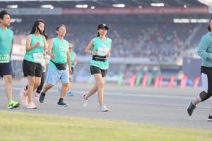 BIB: 52515, 52300, 51835
                            <button type="button" onclick="openModal(10574754)" class="btn btn-primary btn-sm float-right btn-popup" data-toggle="modal" data-target=".modal-high-quality">
                        <i class="fas fa-shopping-cart"></i> Add to Cart
                    </button>
                                            <button type="button" onclick="isThisMe(10574754, true)" class="btn btn-success btn-sm float-right btn-popup btn-isme hidden" data-toggle="tooltip" data-placement="bottom" title="นี่คือรูปของคุณใช่ไหม คลิกที่นี่เพื่อเอาเข้าอัลบั้ม">
                        <i class="fas fa-plus"></i> Add to album
                    </button>
                    <button type="button" onclick="isThisMe(10574754, false)" class="btn btn-warning btn-sm float-right btn-popup btn-isnotme hidden">
                        <i class="fas fa-ban"></i> Remove from album
                    </button>