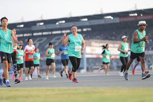 BIB: 
                            <button type="button" onclick="openModal(10573774)" class="btn btn-primary btn-sm float-right btn-popup" data-toggle="modal" data-target=".modal-high-quality">
                        <i class="fas fa-shopping-cart"></i> Add to Cart
                    </button>
                                            <button type="button" onclick="isThisMe(10573774, true)" class="btn btn-success btn-sm float-right btn-popup btn-isme hidden" data-toggle="tooltip" data-placement="bottom" title="นี่คือรูปของคุณใช่ไหม คลิกที่นี่เพื่อเอาเข้าอัลบั้ม">
                        <i class="fas fa-plus"></i> Add to album
                    </button>
                    <button type="button" onclick="isThisMe(10573774, false)" class="btn btn-warning btn-sm float-right btn-popup btn-isnotme hidden">
                        <i class="fas fa-ban"></i> Remove from album
                    </button>