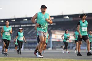 BIB: 50464, 52863, 1072
                            <button type="button" onclick="openModal(10574056)" class="btn btn-primary btn-sm float-right btn-popup" data-toggle="modal" data-target=".modal-high-quality">
                        <i class="fas fa-shopping-cart"></i> Add to Cart
                    </button>
                                            <button type="button" onclick="isThisMe(10574056, true)" class="btn btn-success btn-sm float-right btn-popup btn-isme hidden" data-toggle="tooltip" data-placement="bottom" title="นี่คือรูปของคุณใช่ไหม คลิกที่นี่เพื่อเอาเข้าอัลบั้ม">
                        <i class="fas fa-plus"></i> Add to album
                    </button>
                    <button type="button" onclick="isThisMe(10574056, false)" class="btn btn-warning btn-sm float-right btn-popup btn-isnotme hidden">
                        <i class="fas fa-ban"></i> Remove from album
                    </button>