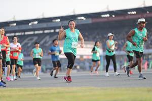 BIB: 519, 532
                            <button type="button" onclick="openModal(10573773)" class="btn btn-primary btn-sm float-right btn-popup" data-toggle="modal" data-target=".modal-high-quality">
                        <i class="fas fa-shopping-cart"></i> Add to Cart
                    </button>
                                            <button type="button" onclick="isThisMe(10573773, true)" class="btn btn-success btn-sm float-right btn-popup btn-isme hidden" data-toggle="tooltip" data-placement="bottom" title="นี่คือรูปของคุณใช่ไหม คลิกที่นี่เพื่อเอาเข้าอัลบั้ม">
                        <i class="fas fa-plus"></i> Add to album
                    </button>
                    <button type="button" onclick="isThisMe(10573773, false)" class="btn btn-warning btn-sm float-right btn-popup btn-isnotme hidden">
                        <i class="fas fa-ban"></i> Remove from album
                    </button>