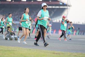 BIB: 51170, 345
                            <button type="button" onclick="openModal(10575175)" class="btn btn-primary btn-sm float-right btn-popup" data-toggle="modal" data-target=".modal-high-quality">
                        <i class="fas fa-shopping-cart"></i> Add to Cart
                    </button>
                                            <button type="button" onclick="isThisMe(10575175, true)" class="btn btn-success btn-sm float-right btn-popup btn-isme hidden" data-toggle="tooltip" data-placement="bottom" title="นี่คือรูปของคุณใช่ไหม คลิกที่นี่เพื่อเอาเข้าอัลบั้ม">
                        <i class="fas fa-plus"></i> Add to album
                    </button>
                    <button type="button" onclick="isThisMe(10575175, false)" class="btn btn-warning btn-sm float-right btn-popup btn-isnotme hidden">
                        <i class="fas fa-ban"></i> Remove from album
                    </button>