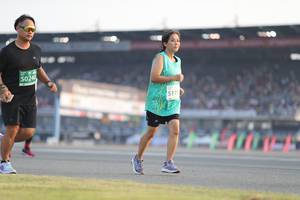 BIB: 50240, 511
                            <button type="button" onclick="openModal(10573551)" class="btn btn-primary btn-sm float-right btn-popup" data-toggle="modal" data-target=".modal-high-quality">
                        <i class="fas fa-shopping-cart"></i> Add to Cart
                    </button>
                                            <button type="button" onclick="isThisMe(10573551, true)" class="btn btn-success btn-sm float-right btn-popup btn-isme hidden" data-toggle="tooltip" data-placement="bottom" title="นี่คือรูปของคุณใช่ไหม คลิกที่นี่เพื่อเอาเข้าอัลบั้ม">
                        <i class="fas fa-plus"></i> Add to album
                    </button>
                    <button type="button" onclick="isThisMe(10573551, false)" class="btn btn-warning btn-sm float-right btn-popup btn-isnotme hidden">
                        <i class="fas fa-ban"></i> Remove from album
                    </button>