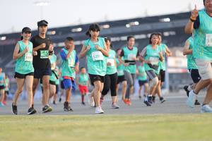 BIB: 8071, 5280
                            <button type="button" onclick="openModal(10573750)" class="btn btn-primary btn-sm float-right btn-popup" data-toggle="modal" data-target=".modal-high-quality">
                        <i class="fas fa-shopping-cart"></i> Add to Cart
                    </button>
                                            <button type="button" onclick="isThisMe(10573750, true)" class="btn btn-success btn-sm float-right btn-popup btn-isme hidden" data-toggle="tooltip" data-placement="bottom" title="นี่คือรูปของคุณใช่ไหม คลิกที่นี่เพื่อเอาเข้าอัลบั้ม">
                        <i class="fas fa-plus"></i> Add to album
                    </button>
                    <button type="button" onclick="isThisMe(10573750, false)" class="btn btn-warning btn-sm float-right btn-popup btn-isnotme hidden">
                        <i class="fas fa-ban"></i> Remove from album
                    </button>