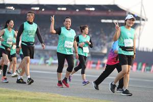 BIB: 528, 50116, 5130, 5061
                            <button type="button" onclick="openModal(10574462)" class="btn btn-primary btn-sm float-right btn-popup" data-toggle="modal" data-target=".modal-high-quality">
                        <i class="fas fa-shopping-cart"></i> Add to Cart
                    </button>
                                            <button type="button" onclick="isThisMe(10574462, true)" class="btn btn-success btn-sm float-right btn-popup btn-isme hidden" data-toggle="tooltip" data-placement="bottom" title="นี่คือรูปของคุณใช่ไหม คลิกที่นี่เพื่อเอาเข้าอัลบั้ม">
                        <i class="fas fa-plus"></i> Add to album
                    </button>
                    <button type="button" onclick="isThisMe(10574462, false)" class="btn btn-warning btn-sm float-right btn-popup btn-isnotme hidden">
                        <i class="fas fa-ban"></i> Remove from album
                    </button>