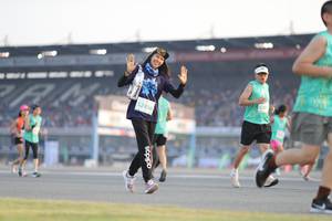 BIB: 2436
                            <button type="button" onclick="openModal(10573735)" class="btn btn-primary btn-sm float-right btn-popup" data-toggle="modal" data-target=".modal-high-quality">
                        <i class="fas fa-shopping-cart"></i> Add to Cart
                    </button>
                                            <button type="button" onclick="isThisMe(10573735, true)" class="btn btn-success btn-sm float-right btn-popup btn-isme hidden" data-toggle="tooltip" data-placement="bottom" title="นี่คือรูปของคุณใช่ไหม คลิกที่นี่เพื่อเอาเข้าอัลบั้ม">
                        <i class="fas fa-plus"></i> Add to album
                    </button>
                    <button type="button" onclick="isThisMe(10573735, false)" class="btn btn-warning btn-sm float-right btn-popup btn-isnotme hidden">
                        <i class="fas fa-ban"></i> Remove from album
                    </button>