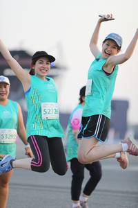 BIB: 52726, 53292
                            <button type="button" onclick="openModal(10575270)" class="btn btn-primary btn-sm float-right btn-popup" data-toggle="modal" data-target=".modal-high-quality">
                        <i class="fas fa-shopping-cart"></i> Add to Cart
                    </button>
                                            <button type="button" onclick="isThisMe(10575270, true)" class="btn btn-success btn-sm float-right btn-popup btn-isme hidden" data-toggle="tooltip" data-placement="bottom" title="นี่คือรูปของคุณใช่ไหม คลิกที่นี่เพื่อเอาเข้าอัลบั้ม">
                        <i class="fas fa-plus"></i> Add to album
                    </button>
                    <button type="button" onclick="isThisMe(10575270, false)" class="btn btn-warning btn-sm float-right btn-popup btn-isnotme hidden">
                        <i class="fas fa-ban"></i> Remove from album
                    </button>