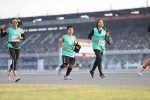 BIB: 51053, 5229, 50061
                            <button type="button" onclick="openModal(10573615)" class="btn btn-primary btn-sm float-right btn-popup" data-toggle="modal" data-target=".modal-high-quality">
                        <i class="fas fa-shopping-cart"></i> Add to Cart
                    </button>
                                            <button type="button" onclick="isThisMe(10573615, true)" class="btn btn-success btn-sm float-right btn-popup btn-isme hidden" data-toggle="tooltip" data-placement="bottom" title="นี่คือรูปของคุณใช่ไหม คลิกที่นี่เพื่อเอาเข้าอัลบั้ม">
                        <i class="fas fa-plus"></i> Add to album
                    </button>
                    <button type="button" onclick="isThisMe(10573615, false)" class="btn btn-warning btn-sm float-right btn-popup btn-isnotme hidden">
                        <i class="fas fa-ban"></i> Remove from album
                    </button>