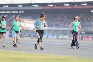 BIB: 5255, 532
                            <button type="button" onclick="openModal(10574748)" class="btn btn-primary btn-sm float-right btn-popup" data-toggle="modal" data-target=".modal-high-quality">
                        <i class="fas fa-shopping-cart"></i> Add to Cart
                    </button>
                                            <button type="button" onclick="isThisMe(10574748, true)" class="btn btn-success btn-sm float-right btn-popup btn-isme hidden" data-toggle="tooltip" data-placement="bottom" title="นี่คือรูปของคุณใช่ไหม คลิกที่นี่เพื่อเอาเข้าอัลบั้ม">
                        <i class="fas fa-plus"></i> Add to album
                    </button>
                    <button type="button" onclick="isThisMe(10574748, false)" class="btn btn-warning btn-sm float-right btn-popup btn-isnotme hidden">
                        <i class="fas fa-ban"></i> Remove from album
                    </button>