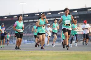 BIB: 52502, 505
                            <button type="button" onclick="openModal(10573923)" class="btn btn-primary btn-sm float-right btn-popup" data-toggle="modal" data-target=".modal-high-quality">
                        <i class="fas fa-shopping-cart"></i> Add to Cart
                    </button>
                                            <button type="button" onclick="isThisMe(10573923, true)" class="btn btn-success btn-sm float-right btn-popup btn-isme hidden" data-toggle="tooltip" data-placement="bottom" title="นี่คือรูปของคุณใช่ไหม คลิกที่นี่เพื่อเอาเข้าอัลบั้ม">
                        <i class="fas fa-plus"></i> Add to album
                    </button>
                    <button type="button" onclick="isThisMe(10573923, false)" class="btn btn-warning btn-sm float-right btn-popup btn-isnotme hidden">
                        <i class="fas fa-ban"></i> Remove from album
                    </button>