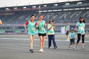 BIB: 53429, 53425, 5221
                            <button type="button" onclick="openModal(10575455)" class="btn btn-primary btn-sm float-right btn-popup" data-toggle="modal" data-target=".modal-high-quality">
                        <i class="fas fa-shopping-cart"></i> Add to Cart
                    </button>
                                            <button type="button" onclick="isThisMe(10575455, true)" class="btn btn-success btn-sm float-right btn-popup btn-isme hidden" data-toggle="tooltip" data-placement="bottom" title="นี่คือรูปของคุณใช่ไหม คลิกที่นี่เพื่อเอาเข้าอัลบั้ม">
                        <i class="fas fa-plus"></i> Add to album
                    </button>
                    <button type="button" onclick="isThisMe(10575455, false)" class="btn btn-warning btn-sm float-right btn-popup btn-isnotme hidden">
                        <i class="fas fa-ban"></i> Remove from album
                    </button>