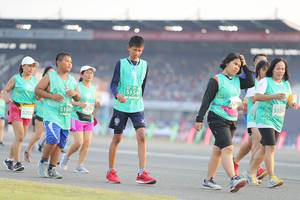 BIB: 51549, 51605, 532, 525
                            <button type="button" onclick="openModal(10574790)" class="btn btn-primary btn-sm float-right btn-popup" data-toggle="modal" data-target=".modal-high-quality">
                        <i class="fas fa-shopping-cart"></i> Add to Cart
                    </button>
                                            <button type="button" onclick="isThisMe(10574790, true)" class="btn btn-success btn-sm float-right btn-popup btn-isme hidden" data-toggle="tooltip" data-placement="bottom" title="นี่คือรูปของคุณใช่ไหม คลิกที่นี่เพื่อเอาเข้าอัลบั้ม">
                        <i class="fas fa-plus"></i> Add to album
                    </button>
                    <button type="button" onclick="isThisMe(10574790, false)" class="btn btn-warning btn-sm float-right btn-popup btn-isnotme hidden">
                        <i class="fas fa-ban"></i> Remove from album
                    </button>