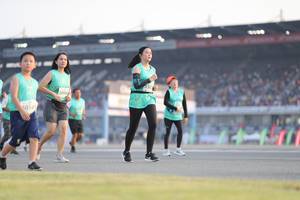 BIB: 5054
                            <button type="button" onclick="openModal(10573992)" class="btn btn-primary btn-sm float-right btn-popup" data-toggle="modal" data-target=".modal-high-quality">
                        <i class="fas fa-shopping-cart"></i> Add to Cart
                    </button>
                                            <button type="button" onclick="isThisMe(10573992, true)" class="btn btn-success btn-sm float-right btn-popup btn-isme hidden" data-toggle="tooltip" data-placement="bottom" title="นี่คือรูปของคุณใช่ไหม คลิกที่นี่เพื่อเอาเข้าอัลบั้ม">
                        <i class="fas fa-plus"></i> Add to album
                    </button>
                    <button type="button" onclick="isThisMe(10573992, false)" class="btn btn-warning btn-sm float-right btn-popup btn-isnotme hidden">
                        <i class="fas fa-ban"></i> Remove from album
                    </button>