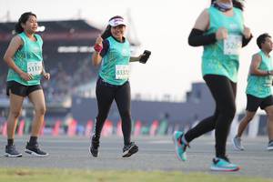 BIB: 526, 51135, 83372
                            <button type="button" onclick="openModal(10574071)" class="btn btn-primary btn-sm float-right btn-popup" data-toggle="modal" data-target=".modal-high-quality">
                        <i class="fas fa-shopping-cart"></i> Add to Cart
                    </button>
                                            <button type="button" onclick="isThisMe(10574071, true)" class="btn btn-success btn-sm float-right btn-popup btn-isme hidden" data-toggle="tooltip" data-placement="bottom" title="นี่คือรูปของคุณใช่ไหม คลิกที่นี่เพื่อเอาเข้าอัลบั้ม">
                        <i class="fas fa-plus"></i> Add to album
                    </button>
                    <button type="button" onclick="isThisMe(10574071, false)" class="btn btn-warning btn-sm float-right btn-popup btn-isnotme hidden">
                        <i class="fas fa-ban"></i> Remove from album
                    </button>