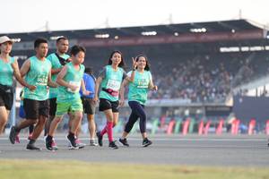 BIB: 51688, 52611, 502
                            <button type="button" onclick="openModal(10574028)" class="btn btn-primary btn-sm float-right btn-popup" data-toggle="modal" data-target=".modal-high-quality">
                        <i class="fas fa-shopping-cart"></i> Add to Cart
                    </button>
                                            <button type="button" onclick="isThisMe(10574028, true)" class="btn btn-success btn-sm float-right btn-popup btn-isme hidden" data-toggle="tooltip" data-placement="bottom" title="นี่คือรูปของคุณใช่ไหม คลิกที่นี่เพื่อเอาเข้าอัลบั้ม">
                        <i class="fas fa-plus"></i> Add to album
                    </button>
                    <button type="button" onclick="isThisMe(10574028, false)" class="btn btn-warning btn-sm float-right btn-popup btn-isnotme hidden">
                        <i class="fas fa-ban"></i> Remove from album
                    </button>