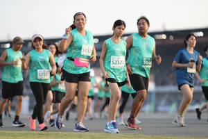 BIB: 5132, 5044, 52323, 52305
                            <button type="button" onclick="openModal(10574112)" class="btn btn-primary btn-sm float-right btn-popup" data-toggle="modal" data-target=".modal-high-quality">
                        <i class="fas fa-shopping-cart"></i> Add to Cart
                    </button>
                                            <button type="button" onclick="isThisMe(10574112, true)" class="btn btn-success btn-sm float-right btn-popup btn-isme hidden" data-toggle="tooltip" data-placement="bottom" title="นี่คือรูปของคุณใช่ไหม คลิกที่นี่เพื่อเอาเข้าอัลบั้ม">
                        <i class="fas fa-plus"></i> Add to album
                    </button>
                    <button type="button" onclick="isThisMe(10574112, false)" class="btn btn-warning btn-sm float-right btn-popup btn-isnotme hidden">
                        <i class="fas fa-ban"></i> Remove from album
                    </button>