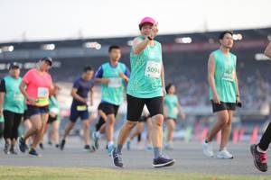 BIB: 5040, 5094
                            <button type="button" onclick="openModal(10574228)" class="btn btn-primary btn-sm float-right btn-popup" data-toggle="modal" data-target=".modal-high-quality">
                        <i class="fas fa-shopping-cart"></i> Add to Cart
                    </button>
                                            <button type="button" onclick="isThisMe(10574228, true)" class="btn btn-success btn-sm float-right btn-popup btn-isme hidden" data-toggle="tooltip" data-placement="bottom" title="นี่คือรูปของคุณใช่ไหม คลิกที่นี่เพื่อเอาเข้าอัลบั้ม">
                        <i class="fas fa-plus"></i> Add to album
                    </button>
                    <button type="button" onclick="isThisMe(10574228, false)" class="btn btn-warning btn-sm float-right btn-popup btn-isnotme hidden">
                        <i class="fas fa-ban"></i> Remove from album
                    </button>