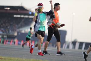 BIB: 1731
                            <button type="button" onclick="openModal(10573721)" class="btn btn-primary btn-sm float-right btn-popup" data-toggle="modal" data-target=".modal-high-quality">
                        <i class="fas fa-shopping-cart"></i> Add to Cart
                    </button>
                                            <button type="button" onclick="isThisMe(10573721, true)" class="btn btn-success btn-sm float-right btn-popup btn-isme hidden" data-toggle="tooltip" data-placement="bottom" title="นี่คือรูปของคุณใช่ไหม คลิกที่นี่เพื่อเอาเข้าอัลบั้ม">
                        <i class="fas fa-plus"></i> Add to album
                    </button>
                    <button type="button" onclick="isThisMe(10573721, false)" class="btn btn-warning btn-sm float-right btn-popup btn-isnotme hidden">
                        <i class="fas fa-ban"></i> Remove from album
                    </button>