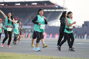 BIB: 1156, 50685
                            <button type="button" onclick="openModal(10574909)" class="btn btn-primary btn-sm float-right btn-popup" data-toggle="modal" data-target=".modal-high-quality">
                        <i class="fas fa-shopping-cart"></i> Add to Cart
                    </button>
                                            <button type="button" onclick="isThisMe(10574909, true)" class="btn btn-success btn-sm float-right btn-popup btn-isme hidden" data-toggle="tooltip" data-placement="bottom" title="นี่คือรูปของคุณใช่ไหม คลิกที่นี่เพื่อเอาเข้าอัลบั้ม">
                        <i class="fas fa-plus"></i> Add to album
                    </button>
                    <button type="button" onclick="isThisMe(10574909, false)" class="btn btn-warning btn-sm float-right btn-popup btn-isnotme hidden">
                        <i class="fas fa-ban"></i> Remove from album
                    </button>