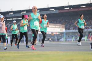 BIB: 5331
                            <button type="button" onclick="openModal(10573803)" class="btn btn-primary btn-sm float-right btn-popup" data-toggle="modal" data-target=".modal-high-quality">
                        <i class="fas fa-shopping-cart"></i> Add to Cart
                    </button>
                                            <button type="button" onclick="isThisMe(10573803, true)" class="btn btn-success btn-sm float-right btn-popup btn-isme hidden" data-toggle="tooltip" data-placement="bottom" title="นี่คือรูปของคุณใช่ไหม คลิกที่นี่เพื่อเอาเข้าอัลบั้ม">
                        <i class="fas fa-plus"></i> Add to album
                    </button>
                    <button type="button" onclick="isThisMe(10573803, false)" class="btn btn-warning btn-sm float-right btn-popup btn-isnotme hidden">
                        <i class="fas fa-ban"></i> Remove from album
                    </button>