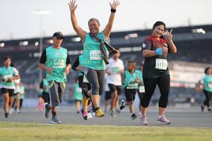 BIB: 5327, 5112, 50165, 50008
                            <button type="button" onclick="openModal(10573912)" class="btn btn-primary btn-sm float-right btn-popup" data-toggle="modal" data-target=".modal-high-quality">
                        <i class="fas fa-shopping-cart"></i> Add to Cart
                    </button>
                                            <button type="button" onclick="isThisMe(10573912, true)" class="btn btn-success btn-sm float-right btn-popup btn-isme hidden" data-toggle="tooltip" data-placement="bottom" title="นี่คือรูปของคุณใช่ไหม คลิกที่นี่เพื่อเอาเข้าอัลบั้ม">
                        <i class="fas fa-plus"></i> Add to album
                    </button>
                    <button type="button" onclick="isThisMe(10573912, false)" class="btn btn-warning btn-sm float-right btn-popup btn-isnotme hidden">
                        <i class="fas fa-ban"></i> Remove from album
                    </button>