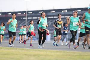 BIB: 529, 3194, 500, 50229
                            <button type="button" onclick="openModal(10573659)" class="btn btn-primary btn-sm float-right btn-popup" data-toggle="modal" data-target=".modal-high-quality">
                        <i class="fas fa-shopping-cart"></i> Add to Cart
                    </button>
                                            <button type="button" onclick="isThisMe(10573659, true)" class="btn btn-success btn-sm float-right btn-popup btn-isme hidden" data-toggle="tooltip" data-placement="bottom" title="นี่คือรูปของคุณใช่ไหม คลิกที่นี่เพื่อเอาเข้าอัลบั้ม">
                        <i class="fas fa-plus"></i> Add to album
                    </button>
                    <button type="button" onclick="isThisMe(10573659, false)" class="btn btn-warning btn-sm float-right btn-popup btn-isnotme hidden">
                        <i class="fas fa-ban"></i> Remove from album
                    </button>