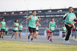 BIB: 53194, 50229, 181268
                            <button type="button" onclick="openModal(10573663)" class="btn btn-primary btn-sm float-right btn-popup" data-toggle="modal" data-target=".modal-high-quality">
                        <i class="fas fa-shopping-cart"></i> Add to Cart
                    </button>
                                            <button type="button" onclick="isThisMe(10573663, true)" class="btn btn-success btn-sm float-right btn-popup btn-isme hidden" data-toggle="tooltip" data-placement="bottom" title="นี่คือรูปของคุณใช่ไหม คลิกที่นี่เพื่อเอาเข้าอัลบั้ม">
                        <i class="fas fa-plus"></i> Add to album
                    </button>
                    <button type="button" onclick="isThisMe(10573663, false)" class="btn btn-warning btn-sm float-right btn-popup btn-isnotme hidden">
                        <i class="fas fa-ban"></i> Remove from album
                    </button>