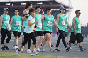 BIB: 5273, 52820, 52954, 5317
                            <button type="button" onclick="openModal(10575112)" class="btn btn-primary btn-sm float-right btn-popup" data-toggle="modal" data-target=".modal-high-quality">
                        <i class="fas fa-shopping-cart"></i> Add to Cart
                    </button>
                                            <button type="button" onclick="isThisMe(10575112, true)" class="btn btn-success btn-sm float-right btn-popup btn-isme hidden" data-toggle="tooltip" data-placement="bottom" title="นี่คือรูปของคุณใช่ไหม คลิกที่นี่เพื่อเอาเข้าอัลบั้ม">
                        <i class="fas fa-plus"></i> Add to album
                    </button>
                    <button type="button" onclick="isThisMe(10575112, false)" class="btn btn-warning btn-sm float-right btn-popup btn-isnotme hidden">
                        <i class="fas fa-ban"></i> Remove from album
                    </button>