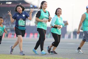 BIB: 52070, 518
                            <button type="button" onclick="openModal(10575160)" class="btn btn-primary btn-sm float-right btn-popup" data-toggle="modal" data-target=".modal-high-quality">
                        <i class="fas fa-shopping-cart"></i> Add to Cart
                    </button>
                                            <button type="button" onclick="isThisMe(10575160, true)" class="btn btn-success btn-sm float-right btn-popup btn-isme hidden" data-toggle="tooltip" data-placement="bottom" title="นี่คือรูปของคุณใช่ไหม คลิกที่นี่เพื่อเอาเข้าอัลบั้ม">
                        <i class="fas fa-plus"></i> Add to album
                    </button>
                    <button type="button" onclick="isThisMe(10575160, false)" class="btn btn-warning btn-sm float-right btn-popup btn-isnotme hidden">
                        <i class="fas fa-ban"></i> Remove from album
                    </button>