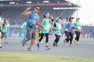 BIB: 41386, 505
                            <button type="button" onclick="openModal(10574559)" class="btn btn-primary btn-sm float-right btn-popup" data-toggle="modal" data-target=".modal-high-quality">
                        <i class="fas fa-shopping-cart"></i> Add to Cart
                    </button>
                                            <button type="button" onclick="isThisMe(10574559, true)" class="btn btn-success btn-sm float-right btn-popup btn-isme hidden" data-toggle="tooltip" data-placement="bottom" title="นี่คือรูปของคุณใช่ไหม คลิกที่นี่เพื่อเอาเข้าอัลบั้ม">
                        <i class="fas fa-plus"></i> Add to album
                    </button>
                    <button type="button" onclick="isThisMe(10574559, false)" class="btn btn-warning btn-sm float-right btn-popup btn-isnotme hidden">
                        <i class="fas fa-ban"></i> Remove from album
                    </button>