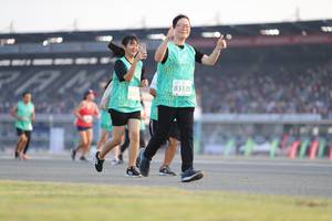 BIB: 83120, 101
                            <button type="button" onclick="openModal(10573970)" class="btn btn-primary btn-sm float-right btn-popup" data-toggle="modal" data-target=".modal-high-quality">
                        <i class="fas fa-shopping-cart"></i> Add to Cart
                    </button>
                                            <button type="button" onclick="isThisMe(10573970, true)" class="btn btn-success btn-sm float-right btn-popup btn-isme hidden" data-toggle="tooltip" data-placement="bottom" title="นี่คือรูปของคุณใช่ไหม คลิกที่นี่เพื่อเอาเข้าอัลบั้ม">
                        <i class="fas fa-plus"></i> Add to album
                    </button>
                    <button type="button" onclick="isThisMe(10573970, false)" class="btn btn-warning btn-sm float-right btn-popup btn-isnotme hidden">
                        <i class="fas fa-ban"></i> Remove from album
                    </button>