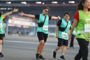 BIB: 526, 52837, 53109
                            <button type="button" onclick="openModal(10575425)" class="btn btn-primary btn-sm float-right btn-popup" data-toggle="modal" data-target=".modal-high-quality">
                        <i class="fas fa-shopping-cart"></i> Add to Cart
                    </button>
                                            <button type="button" onclick="isThisMe(10575425, true)" class="btn btn-success btn-sm float-right btn-popup btn-isme hidden" data-toggle="tooltip" data-placement="bottom" title="นี่คือรูปของคุณใช่ไหม คลิกที่นี่เพื่อเอาเข้าอัลบั้ม">
                        <i class="fas fa-plus"></i> Add to album
                    </button>
                    <button type="button" onclick="isThisMe(10575425, false)" class="btn btn-warning btn-sm float-right btn-popup btn-isnotme hidden">
                        <i class="fas fa-ban"></i> Remove from album
                    </button>