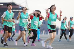 BIB: 8176, 52435, 52306
                            <button type="button" onclick="openModal(10574568)" class="btn btn-primary btn-sm float-right btn-popup" data-toggle="modal" data-target=".modal-high-quality">
                        <i class="fas fa-shopping-cart"></i> Add to Cart
                    </button>
                                            <button type="button" onclick="isThisMe(10574568, true)" class="btn btn-success btn-sm float-right btn-popup btn-isme hidden" data-toggle="tooltip" data-placement="bottom" title="นี่คือรูปของคุณใช่ไหม คลิกที่นี่เพื่อเอาเข้าอัลบั้ม">
                        <i class="fas fa-plus"></i> Add to album
                    </button>
                    <button type="button" onclick="isThisMe(10574568, false)" class="btn btn-warning btn-sm float-right btn-popup btn-isnotme hidden">
                        <i class="fas fa-ban"></i> Remove from album
                    </button>