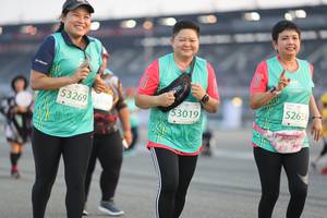 BIB: 52656, 53269, 53019
                            <button type="button" onclick="openModal(10575546)" class="btn btn-primary btn-sm float-right btn-popup" data-toggle="modal" data-target=".modal-high-quality">
                        <i class="fas fa-shopping-cart"></i> Add to Cart
                    </button>
                                            <button type="button" onclick="isThisMe(10575546, true)" class="btn btn-success btn-sm float-right btn-popup btn-isme hidden" data-toggle="tooltip" data-placement="bottom" title="นี่คือรูปของคุณใช่ไหม คลิกที่นี่เพื่อเอาเข้าอัลบั้ม">
                        <i class="fas fa-plus"></i> Add to album
                    </button>
                    <button type="button" onclick="isThisMe(10575546, false)" class="btn btn-warning btn-sm float-right btn-popup btn-isnotme hidden">
                        <i class="fas fa-ban"></i> Remove from album
                    </button>