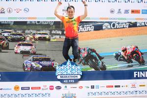 BIB: 42195
                            <button type="button" onclick="openModal(10567015)" class="btn btn-primary btn-sm float-right btn-popup" data-toggle="modal" data-target=".modal-high-quality">
                        <i class="fas fa-shopping-cart"></i> Add to Cart
                    </button>
                                            <button type="button" onclick="isThisMe(10567015, true)" class="btn btn-success btn-sm float-right btn-popup btn-isme hidden" data-toggle="tooltip" data-placement="bottom" title="นี่คือรูปของคุณใช่ไหม คลิกที่นี่เพื่อเอาเข้าอัลบั้ม">
                        <i class="fas fa-plus"></i> Add to album
                    </button>
                    <button type="button" onclick="isThisMe(10567015, false)" class="btn btn-warning btn-sm float-right btn-popup btn-isnotme hidden">
                        <i class="fas fa-ban"></i> Remove from album
                    </button>