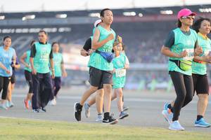 BIB: 517, 21875, 5239
                            <button type="button" onclick="openModal(10574627)" class="btn btn-primary btn-sm float-right btn-popup" data-toggle="modal" data-target=".modal-high-quality">
                        <i class="fas fa-shopping-cart"></i> Add to Cart
                    </button>
                                            <button type="button" onclick="isThisMe(10574627, true)" class="btn btn-success btn-sm float-right btn-popup btn-isme hidden" data-toggle="tooltip" data-placement="bottom" title="นี่คือรูปของคุณใช่ไหม คลิกที่นี่เพื่อเอาเข้าอัลบั้ม">
                        <i class="fas fa-plus"></i> Add to album
                    </button>
                    <button type="button" onclick="isThisMe(10574627, false)" class="btn btn-warning btn-sm float-right btn-popup btn-isnotme hidden">
                        <i class="fas fa-ban"></i> Remove from album
                    </button>