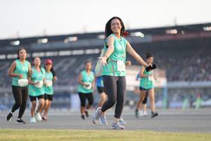 BIB: 529
                            <button type="button" onclick="openModal(10573624)" class="btn btn-primary btn-sm float-right btn-popup" data-toggle="modal" data-target=".modal-high-quality">
                        <i class="fas fa-shopping-cart"></i> Add to Cart
                    </button>
                                            <button type="button" onclick="isThisMe(10573624, true)" class="btn btn-success btn-sm float-right btn-popup btn-isme hidden" data-toggle="tooltip" data-placement="bottom" title="นี่คือรูปของคุณใช่ไหม คลิกที่นี่เพื่อเอาเข้าอัลบั้ม">
                        <i class="fas fa-plus"></i> Add to album
                    </button>
                    <button type="button" onclick="isThisMe(10573624, false)" class="btn btn-warning btn-sm float-right btn-popup btn-isnotme hidden">
                        <i class="fas fa-ban"></i> Remove from album
                    </button>