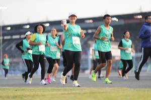 BIB: 53176
                            <button type="button" onclick="openModal(10573982)" class="btn btn-primary btn-sm float-right btn-popup" data-toggle="modal" data-target=".modal-high-quality">
                        <i class="fas fa-shopping-cart"></i> Add to Cart
                    </button>
                                            <button type="button" onclick="isThisMe(10573982, true)" class="btn btn-success btn-sm float-right btn-popup btn-isme hidden" data-toggle="tooltip" data-placement="bottom" title="นี่คือรูปของคุณใช่ไหม คลิกที่นี่เพื่อเอาเข้าอัลบั้ม">
                        <i class="fas fa-plus"></i> Add to album
                    </button>
                    <button type="button" onclick="isThisMe(10573982, false)" class="btn btn-warning btn-sm float-right btn-popup btn-isnotme hidden">
                        <i class="fas fa-ban"></i> Remove from album
                    </button>